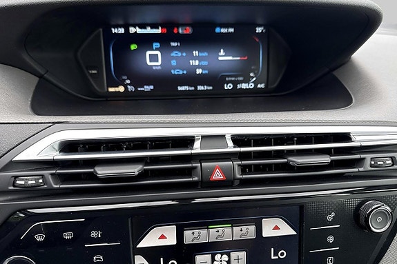 Citroen C4 Picasso 18 of 19