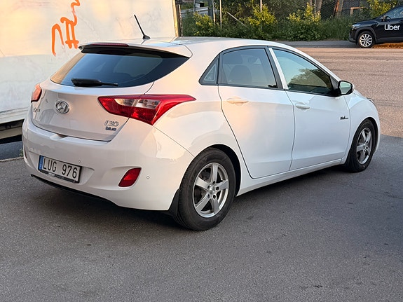 Hyundai i30 4 of 10