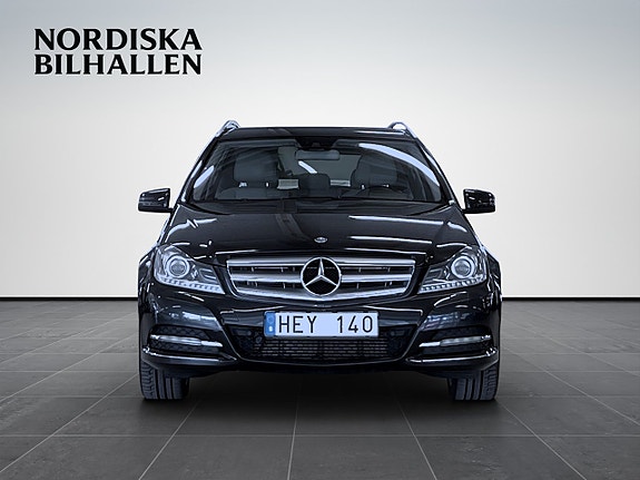 Mercedes-Benz C180 2 of 5
