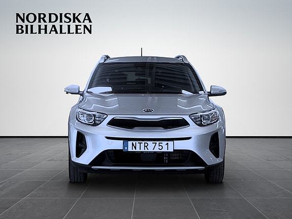 Kia Stonic 2 of 15