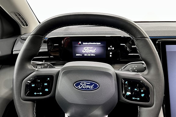 Ford Explorer 7 of 9