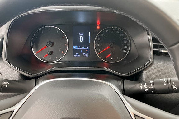 Renault Clio 8 of 10