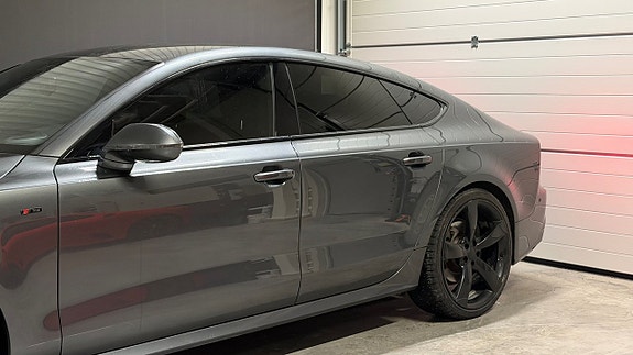 Audi A7 4 of 5