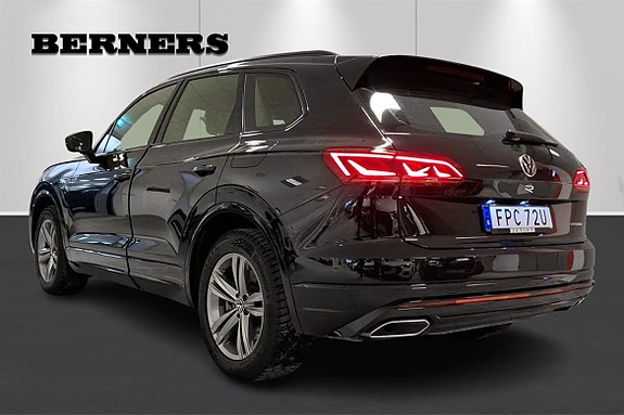 Volkswagen Touareg 3 of 14