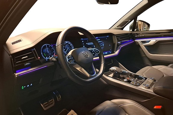 Volkswagen Touareg 4 of 14