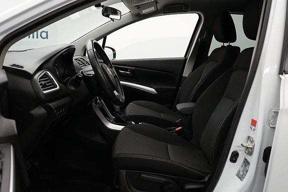 Suzuki SX4 S-Cross 4 of 5
