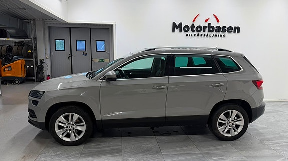 Skoda Karoq 2 of 5