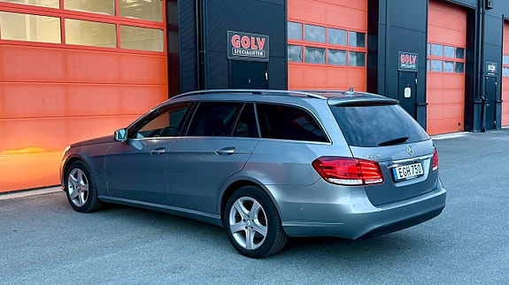 Mercedes-Benz E220 8 of 15
