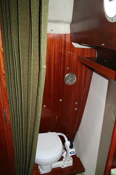 Coronet 31 aftcabin - fantastisk familjebåt 10 of 15