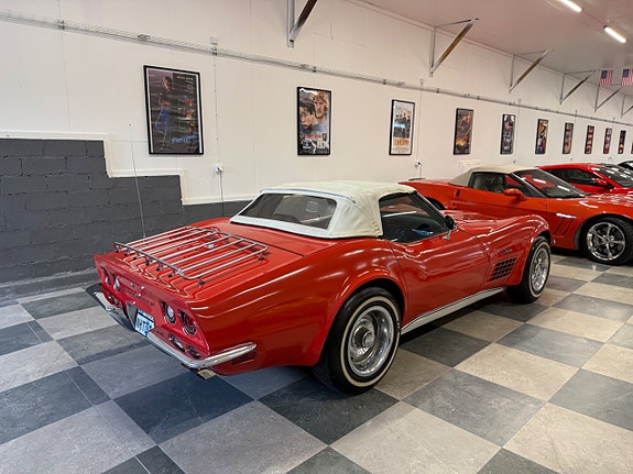 Chevrolet Corvette 16 of 24