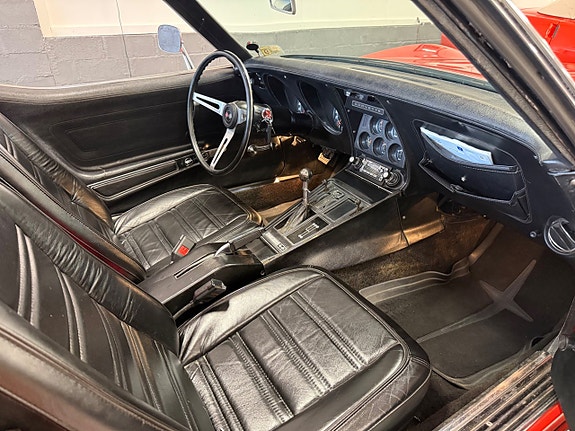 Chevrolet Corvette 23 of 24