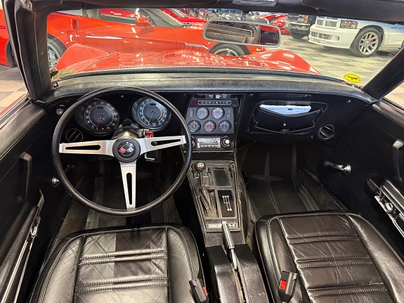Chevrolet Corvette 22 of 24