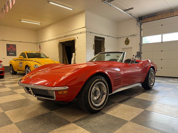 Chevrolet Corvette 10 of 24