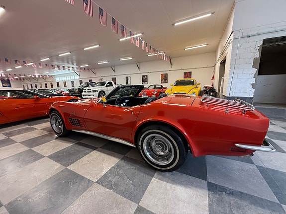 Chevrolet Corvette 8 of 24
