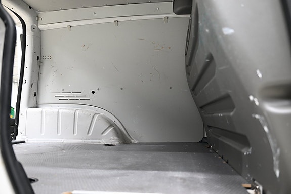Volkswagen Caddy 9 of 23