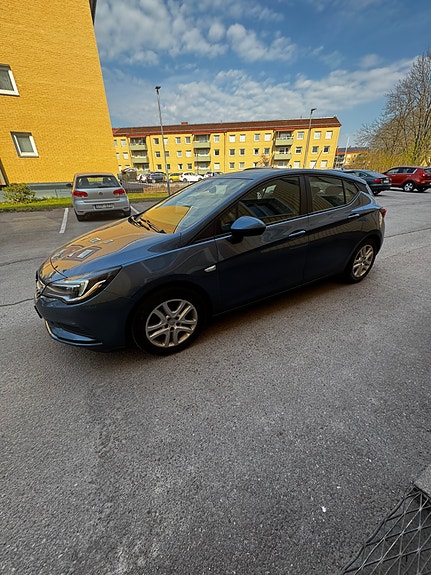 Opel Astra 4 of 5