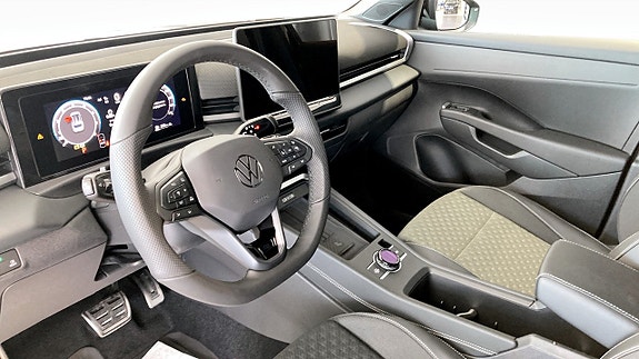 Volkswagen T-Roc 7 of 12