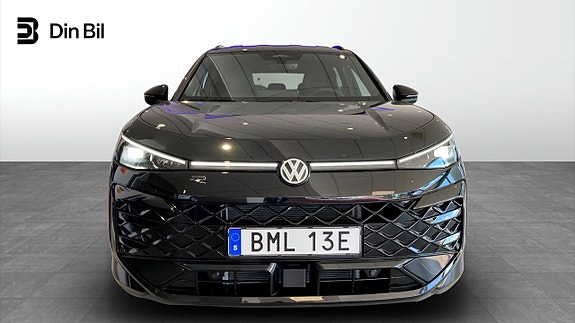 Volkswagen T-Roc 4 of 12