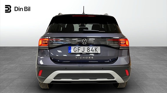Volkswagen T-Cross 2 of 9