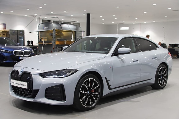 BMW i4 2 of 5