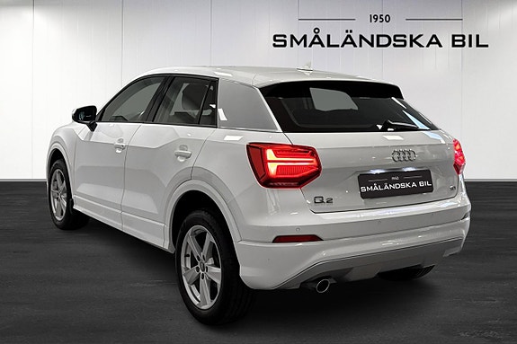 Audi Q2 4 of 5
