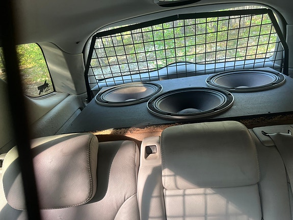 Mercedes-Benz ML320 5 of 5