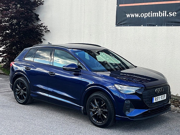 Audi Q4 e-tron 2 of 5