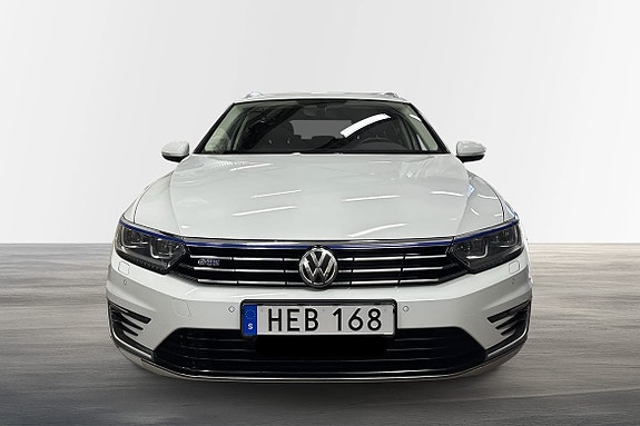 Volkswagen Passat 3 of 5
