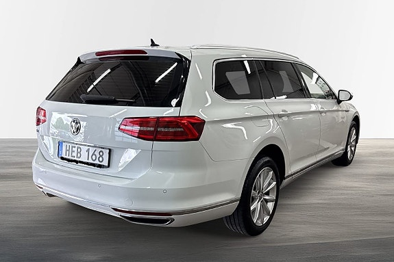 Volkswagen Passat 4 of 5