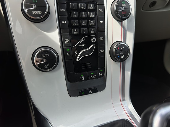 Volvo V40 14 of 17