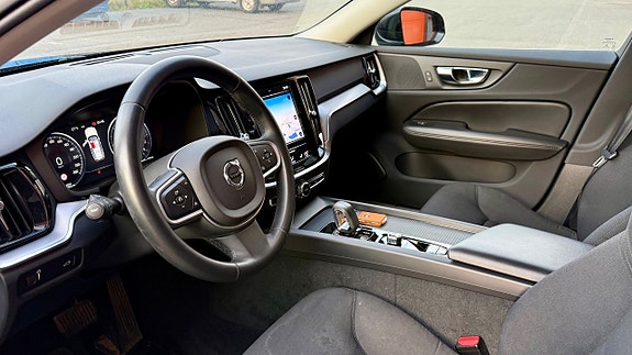 Volvo V60 11 of 21
