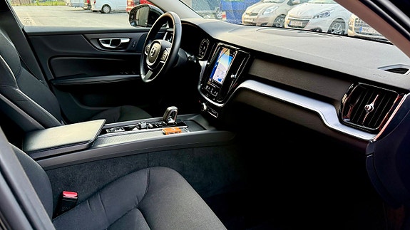 Volvo V60 17 of 21