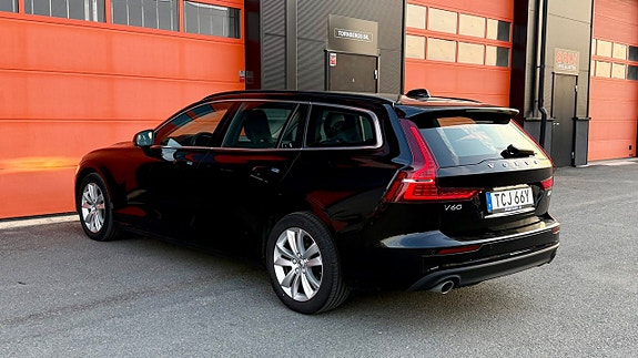 Volvo V60 8 of 21
