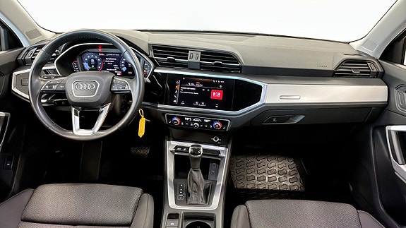 Audi Q3 4 of 5