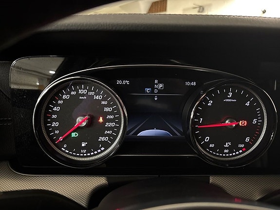 Mercedes-Benz E220 15 of 16