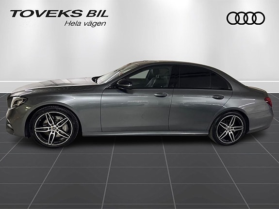 Mercedes-Benz E220 6 of 16