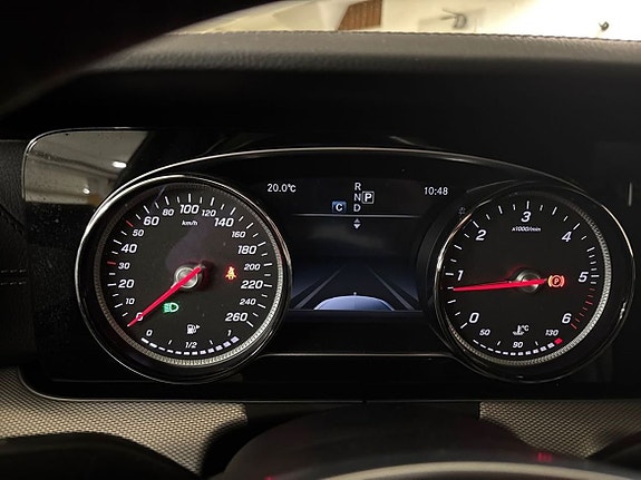 Mercedes-Benz E220 15 of 16