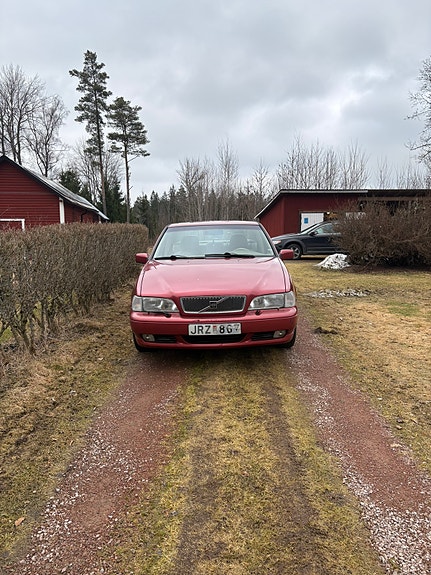 Volvo S70 3 of 4