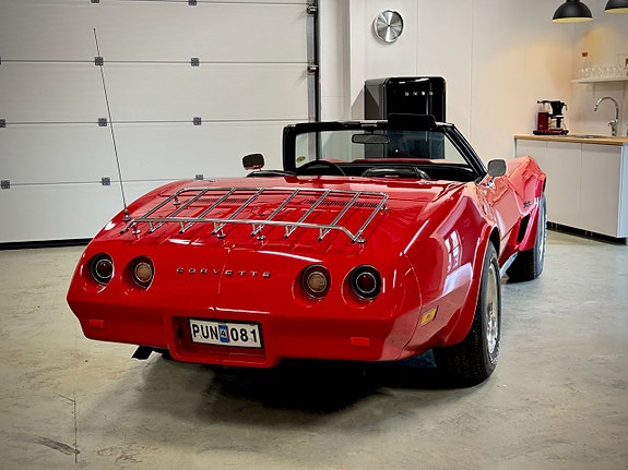 Chevrolet Corvette 7 of 9