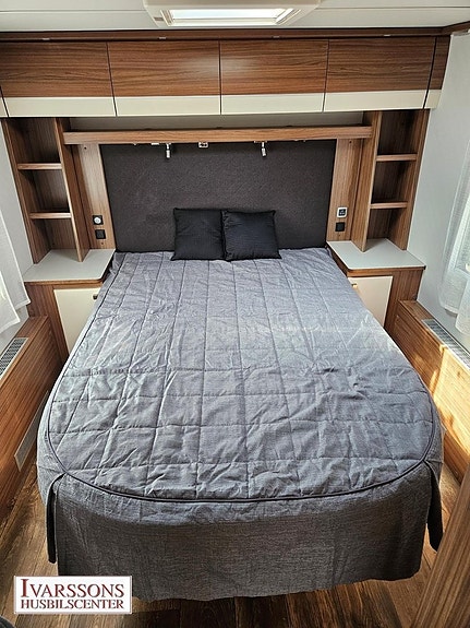 Polar 650 QB Selected / Queensbed / Alde / Markis med sidor och front 11 of 19