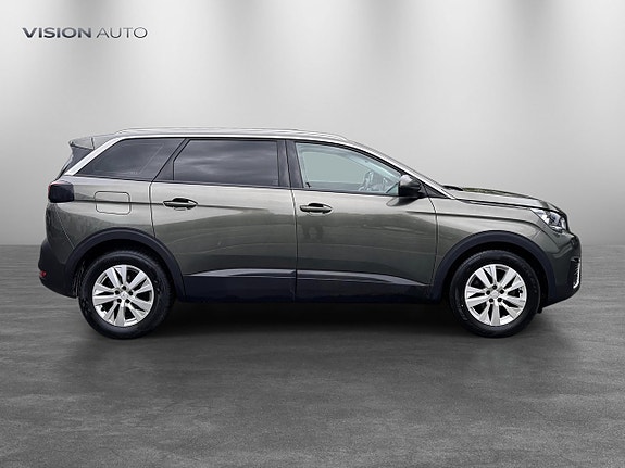 Peugeot 5008 4 of 5