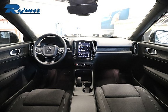 Volvo EX40 7 of 20