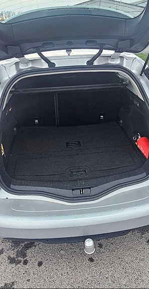 Renault Megane IV 4 of 5
