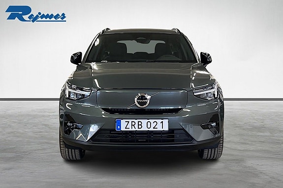 Volvo EX40 4 of 5