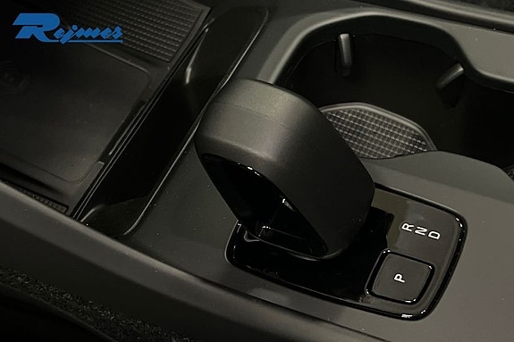 Volvo EX40 10 of 11