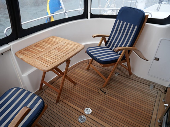 Forbina 10000 Flybridge 14 of 14