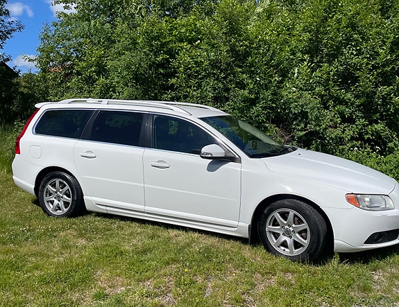 Volvo V70 5 of 5