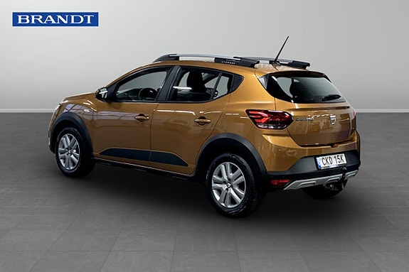 Dacia Sandero Stepway 2 of 5