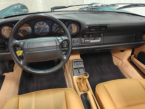 Porsche 911 4 of 5