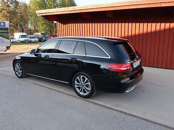 Mercedes-Benz C220 d 6 of 16